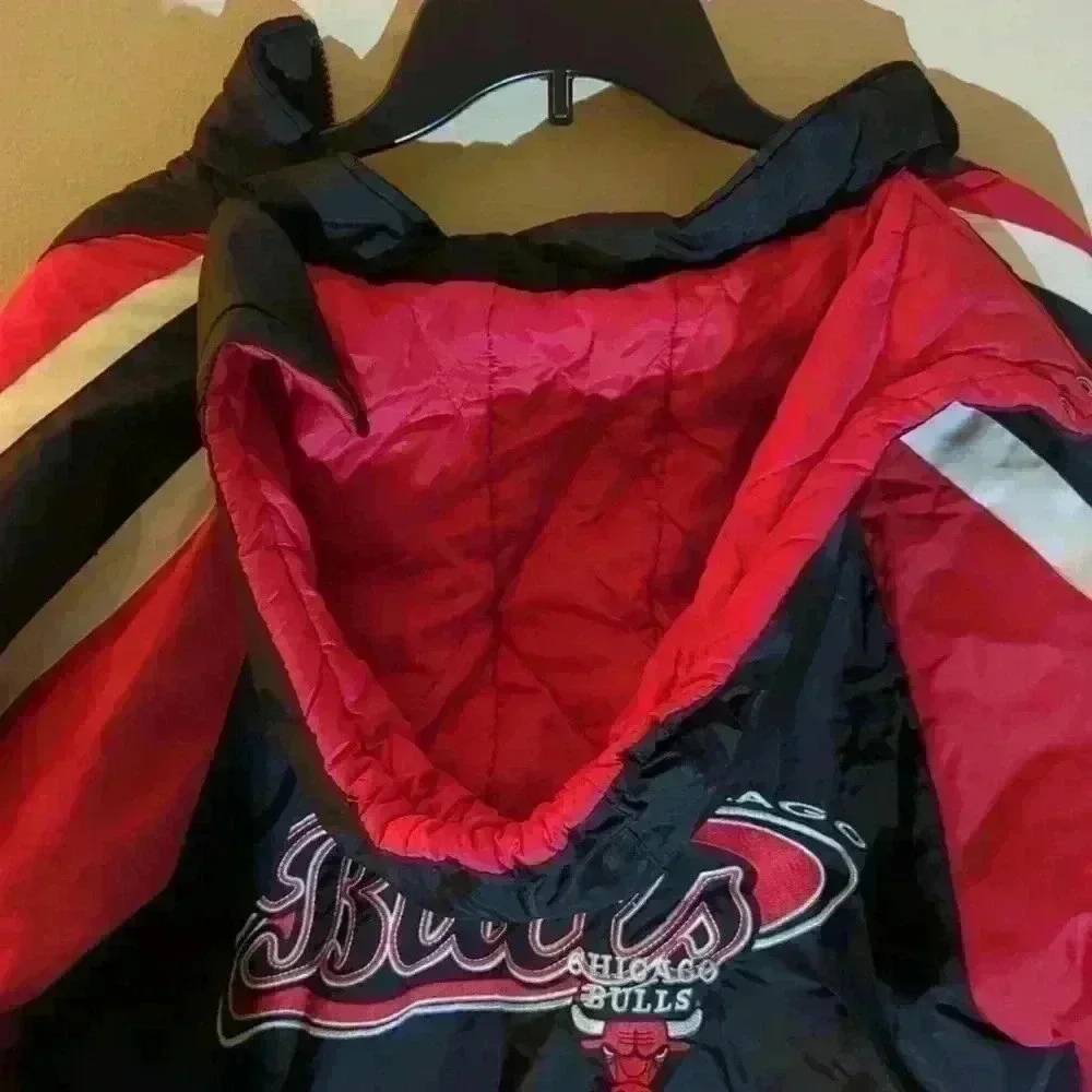 Vintage Logo 7 Chicago Bulls Youth large winter jacket